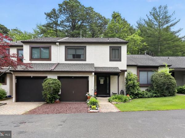 22 FIVE CROWN ROYAL, MARLTON, NJ 08053