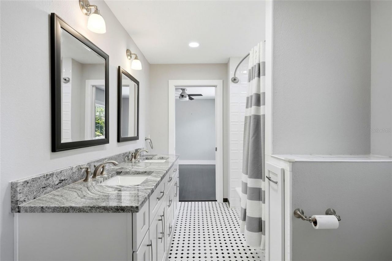 2720 10th Street N, Saint Petersburg, FL 33704 Photo
