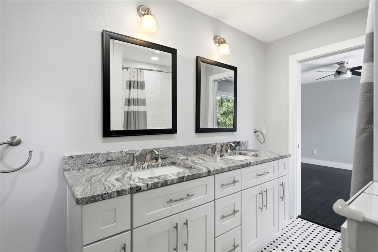 2720 10th Street N, Saint Petersburg, FL 33704 Photo