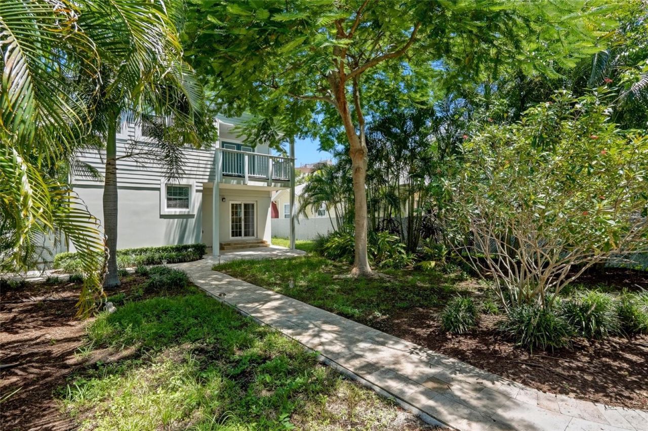 2720 10th Street N, Saint Petersburg, FL 33704 Photo