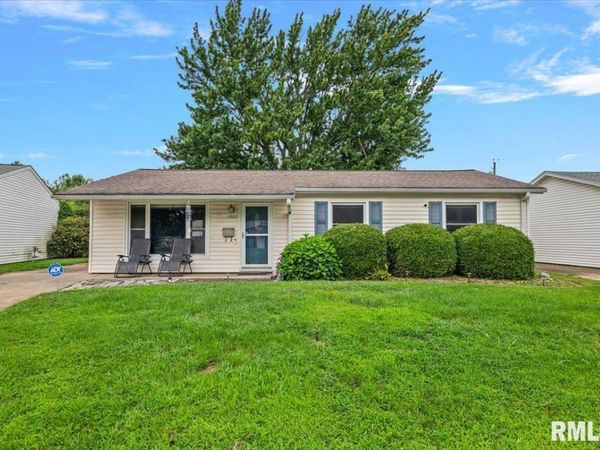 1527 FAIRFIELD Drive, Springfield, IL 62702