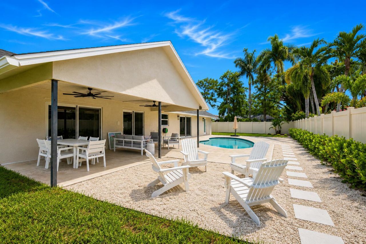 1259 Barnstaple, Wellington, FL 33414 Photo
