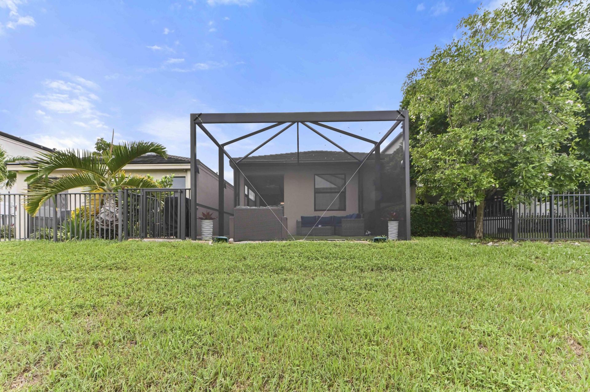 355 NW 33rd Lane, Pompano Beach, FL 33069 Photo