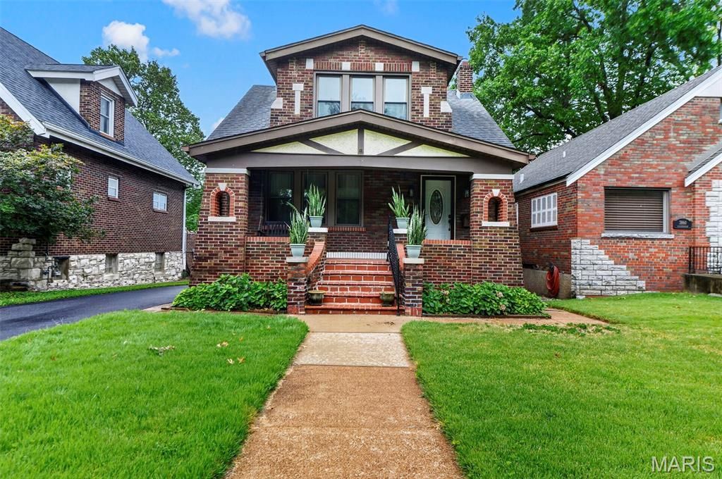 3858 Loughborough Avenue, Saint Louis, MO 63116 Main Photo