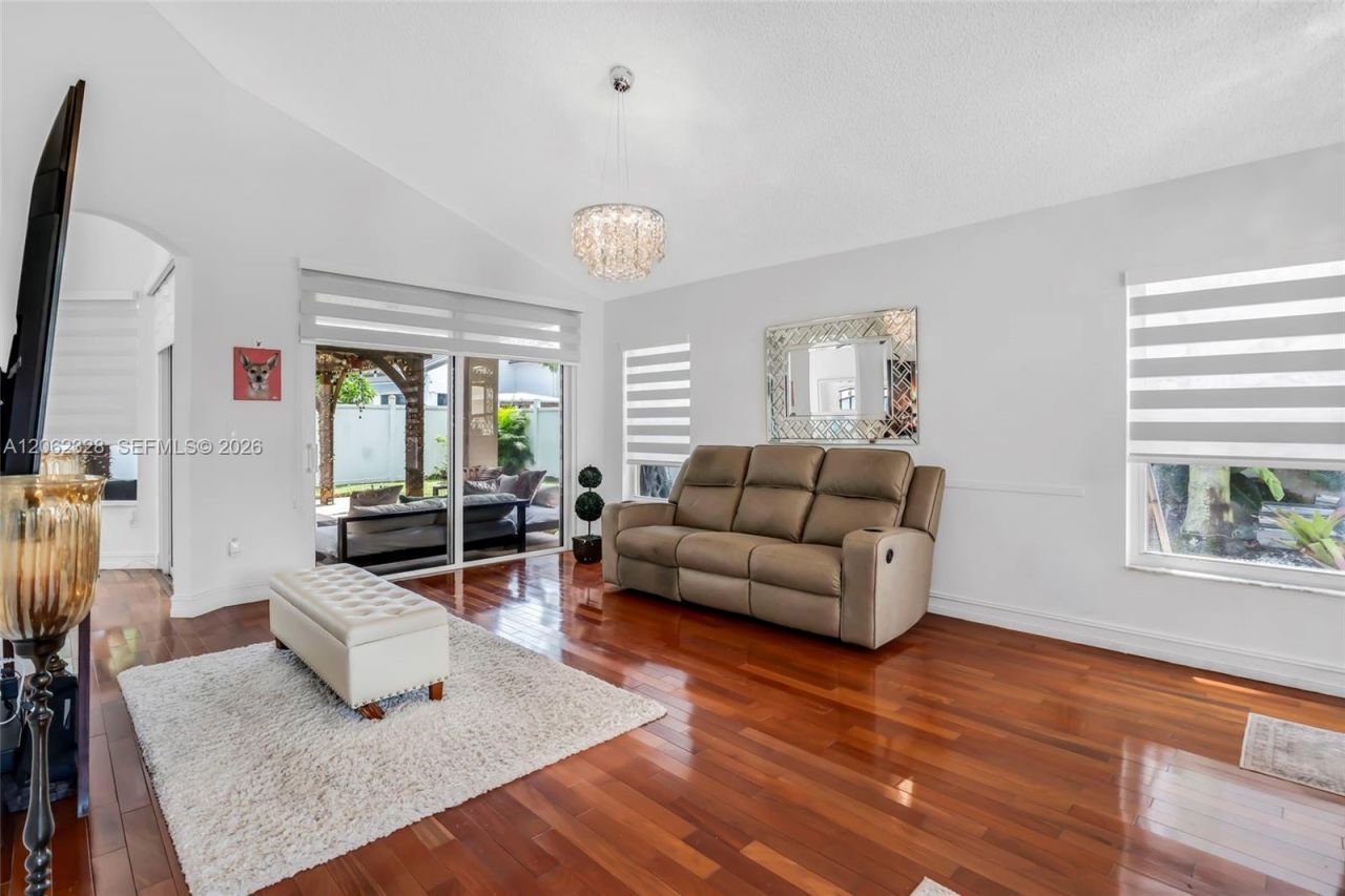 17513 NW 10th St, Pembroke Pines, FL 33029 Photo