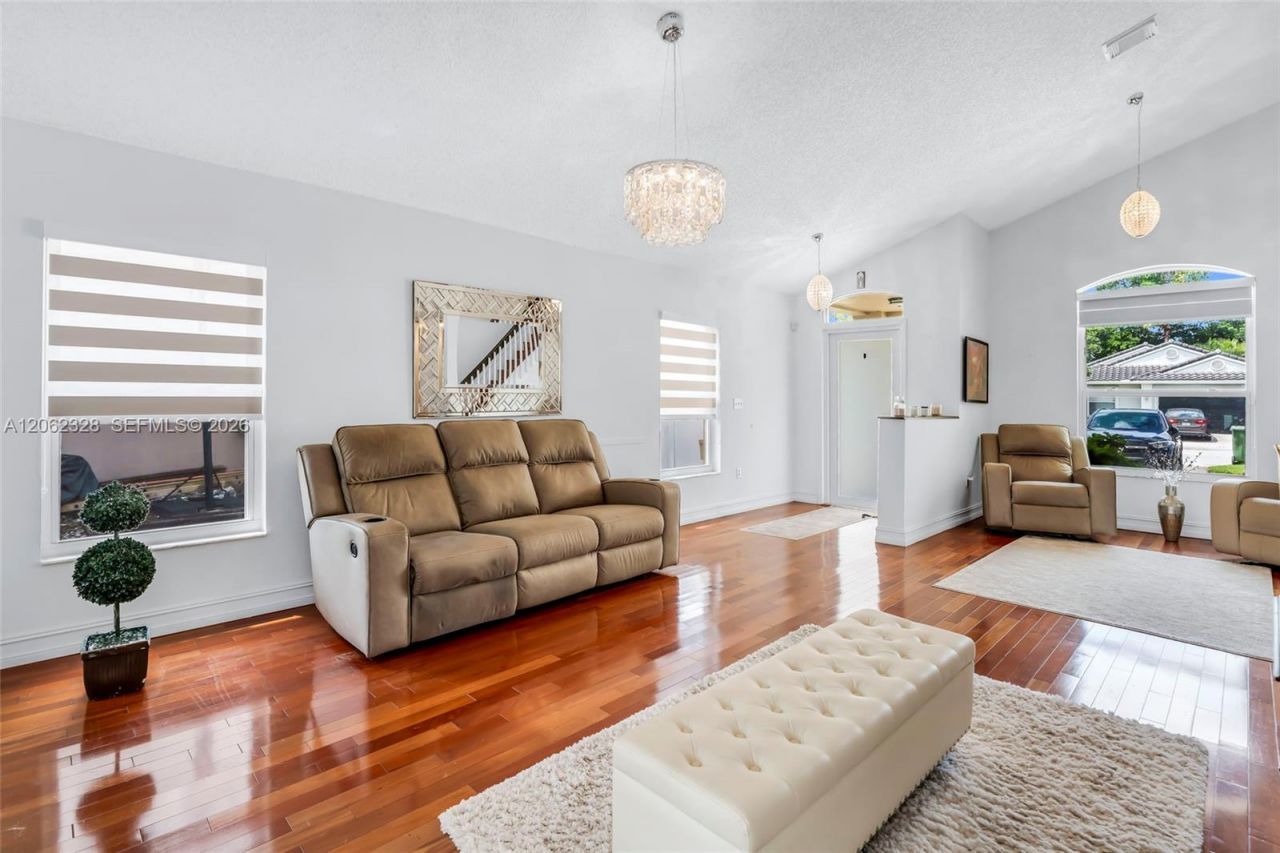 17513 NW 10th St, Pembroke Pines, FL 33029 Photo