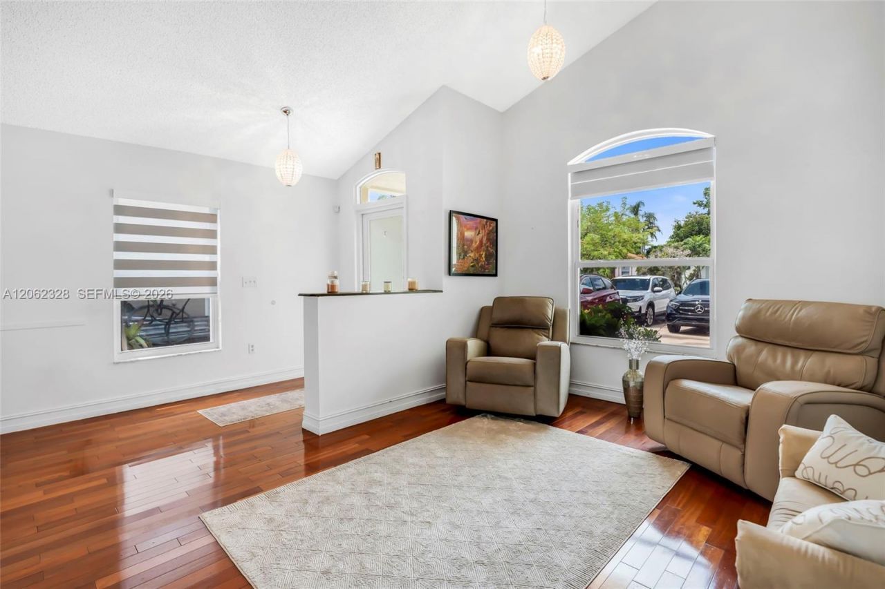 17513 NW 10th St, Pembroke Pines, FL 33029 Photo