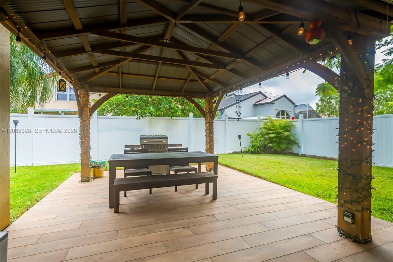 17513 NW 10th St, Pembroke Pines, FL 33029 Photo