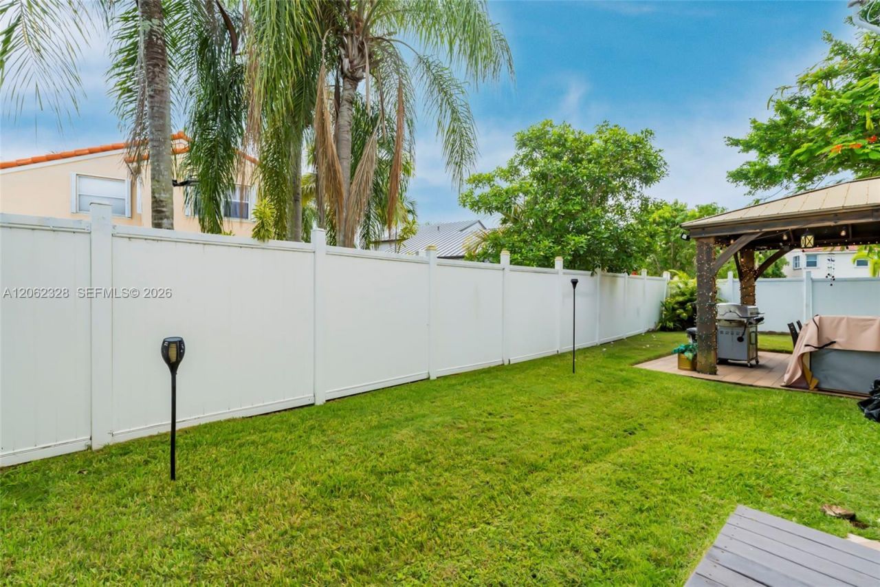 17513 NW 10th St, Pembroke Pines, FL 33029 Photo