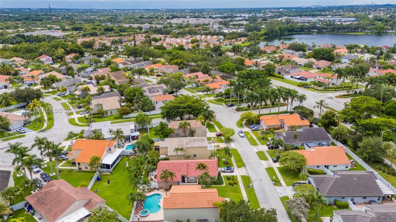17513 NW 10th St, Pembroke Pines, FL 33029 Photo