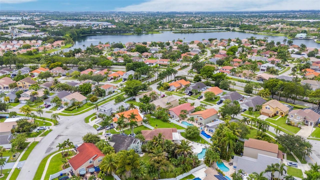 17513 NW 10th St, Pembroke Pines, FL 33029 Photo