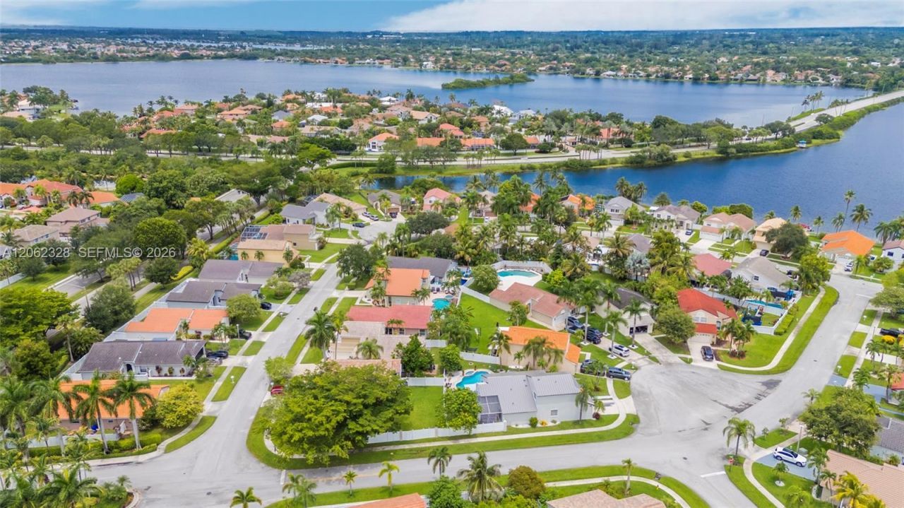 17513 NW 10th St, Pembroke Pines, FL 33029 Photo