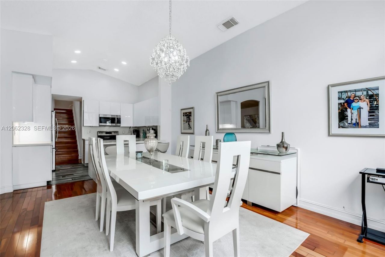 17513 NW 10th St, Pembroke Pines, FL 33029 Photo