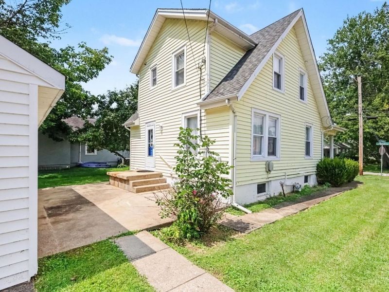 220 Victoria Avenue, Batavia, OH 45103 Photo 2