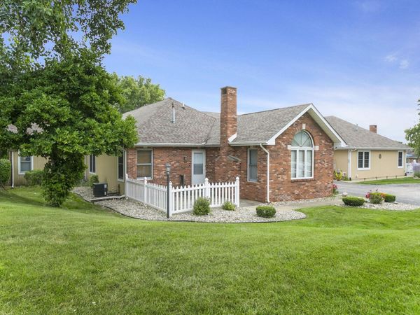 3855 Sandpiper Cove Run, South Bend, IN 46628
