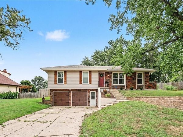 7013 N Winan Avenue, Kansas City, MO 64152