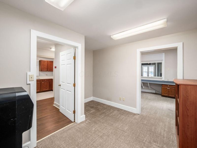 550 W Central Avenue , Delaware, OH 43015 Photo 22
