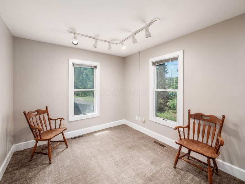 550 W Central Avenue , Delaware, OH 43015 Photo 28