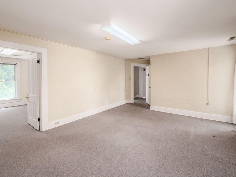 550 W Central Avenue , Delaware, OH 43015 Photo 48