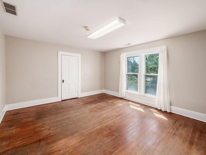 550 W Central Avenue , Delaware, OH 43015 Photo 53
