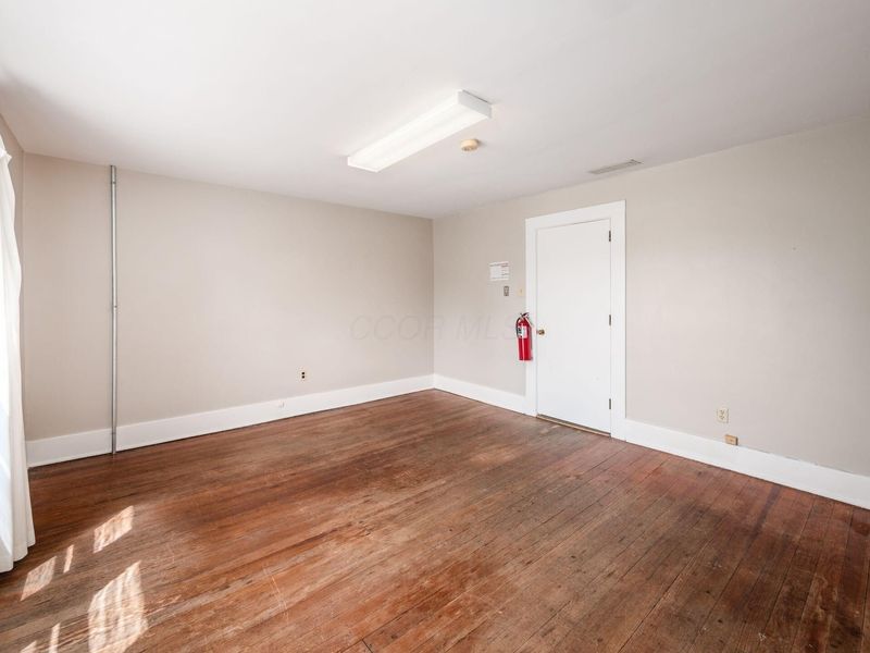 550 W Central Avenue , Delaware, OH 43015 Photo 54