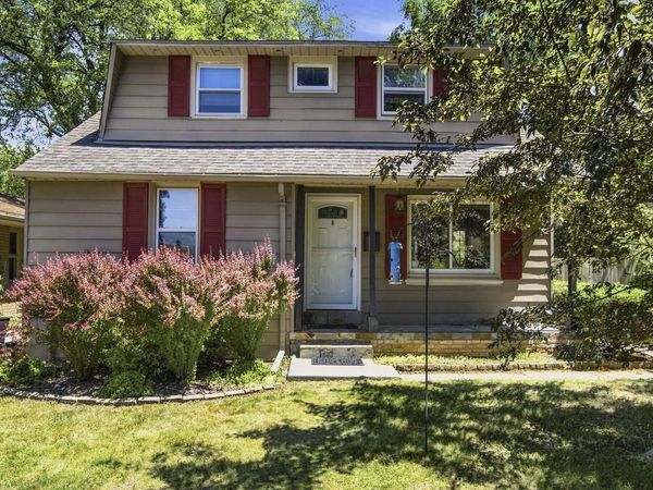 4858 N Iroquois AVENUE, Glendale, WI 53217