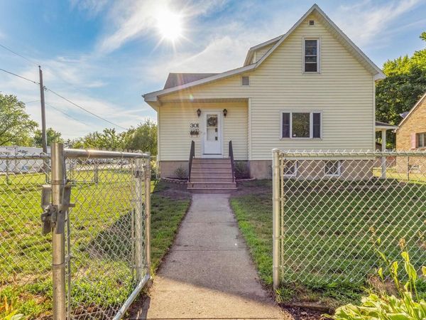 301 N NOQUEBAY AVENUE, Peshtigo, WI 54157