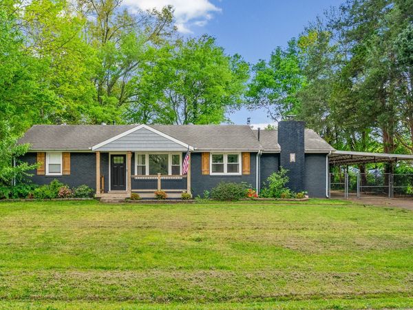 16 Donelson Dr , Clarksville, TN 37042