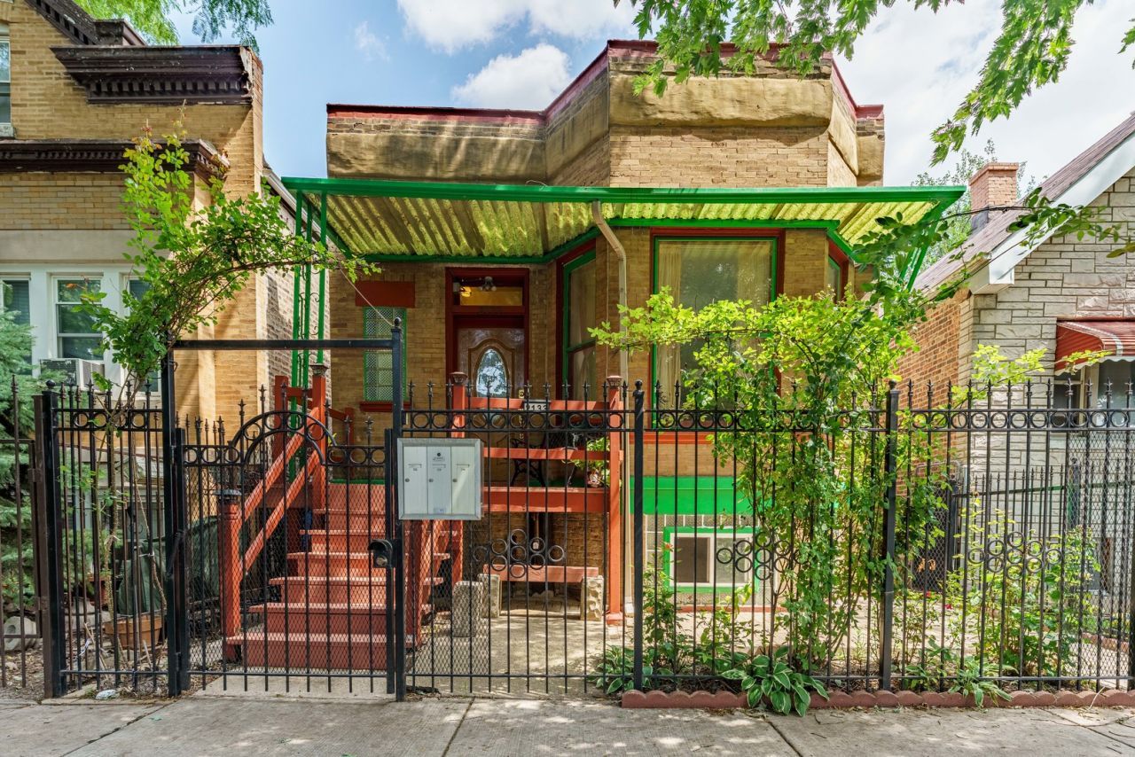 2133 S Trumbull Avenue, Chicago, IL 60623 Main Photo