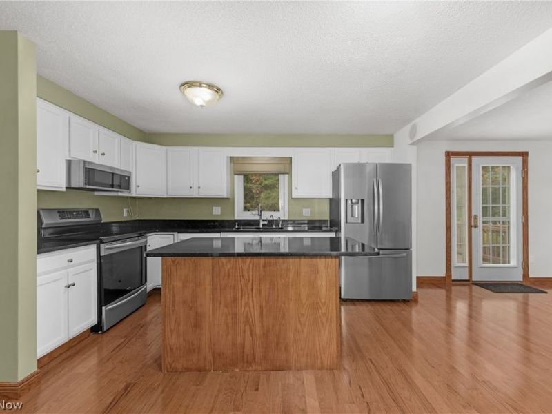 1470 Hawthorne Drive , Vermilion, OH 44089 Photo 17