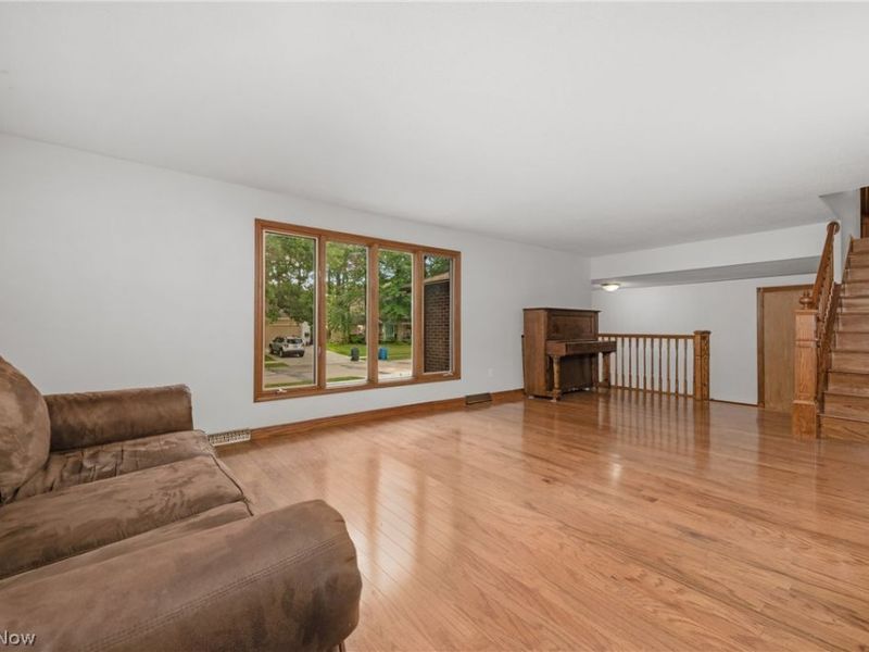 1470 Hawthorne Drive , Vermilion, OH 44089 Photo 9