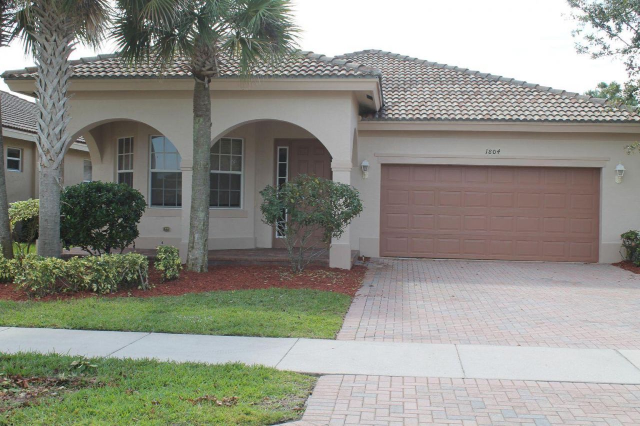 1804 SW Jamesport Drive, Port Saint Lucie, FL 34953 Photo