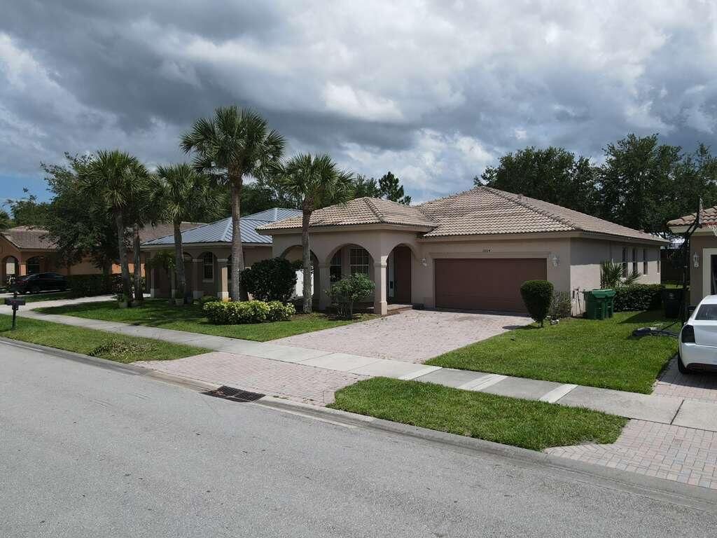 1804 SW Jamesport Drive, Port Saint Lucie, FL 34953 Photo