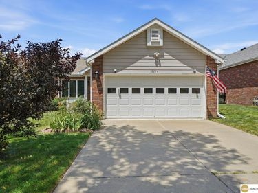 8214 Karl Ridge Road, Lincoln, NE 68506