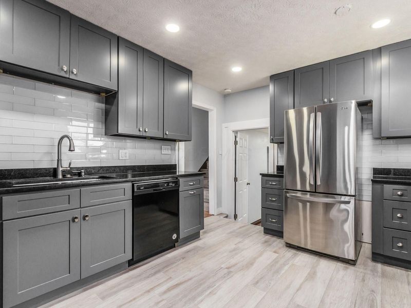 6425 S Sunbury Road , Westerville, OH 43081 Photo 10