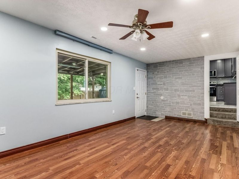 6425 S Sunbury Road , Westerville, OH 43081 Photo 17