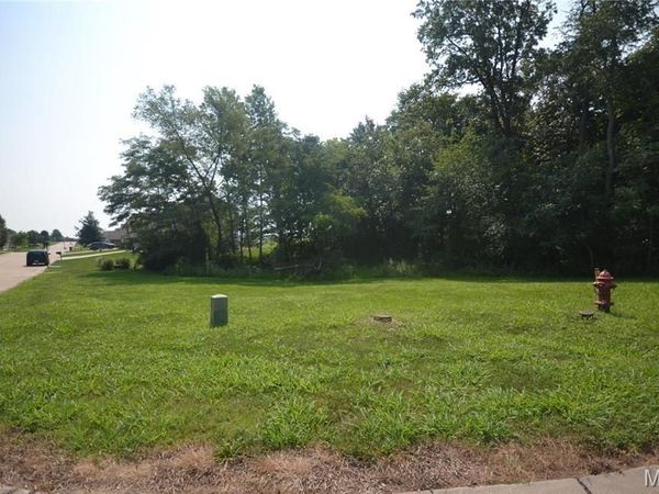 5606 Seasons Ridge , Smithton, IL 62285