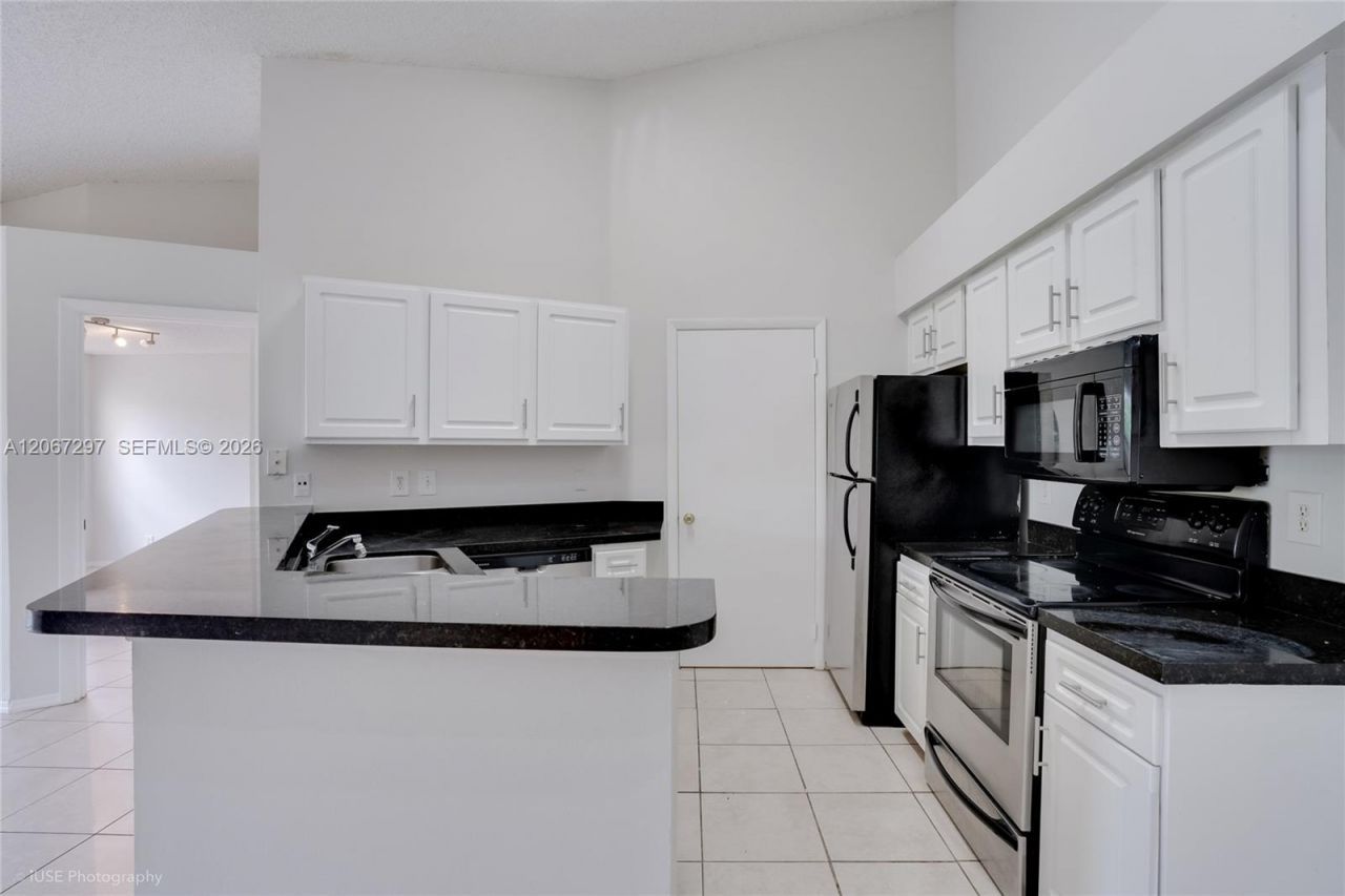9999 Summerbreeze Dr, Unit 409, Sunrise, FL 33322 Photo