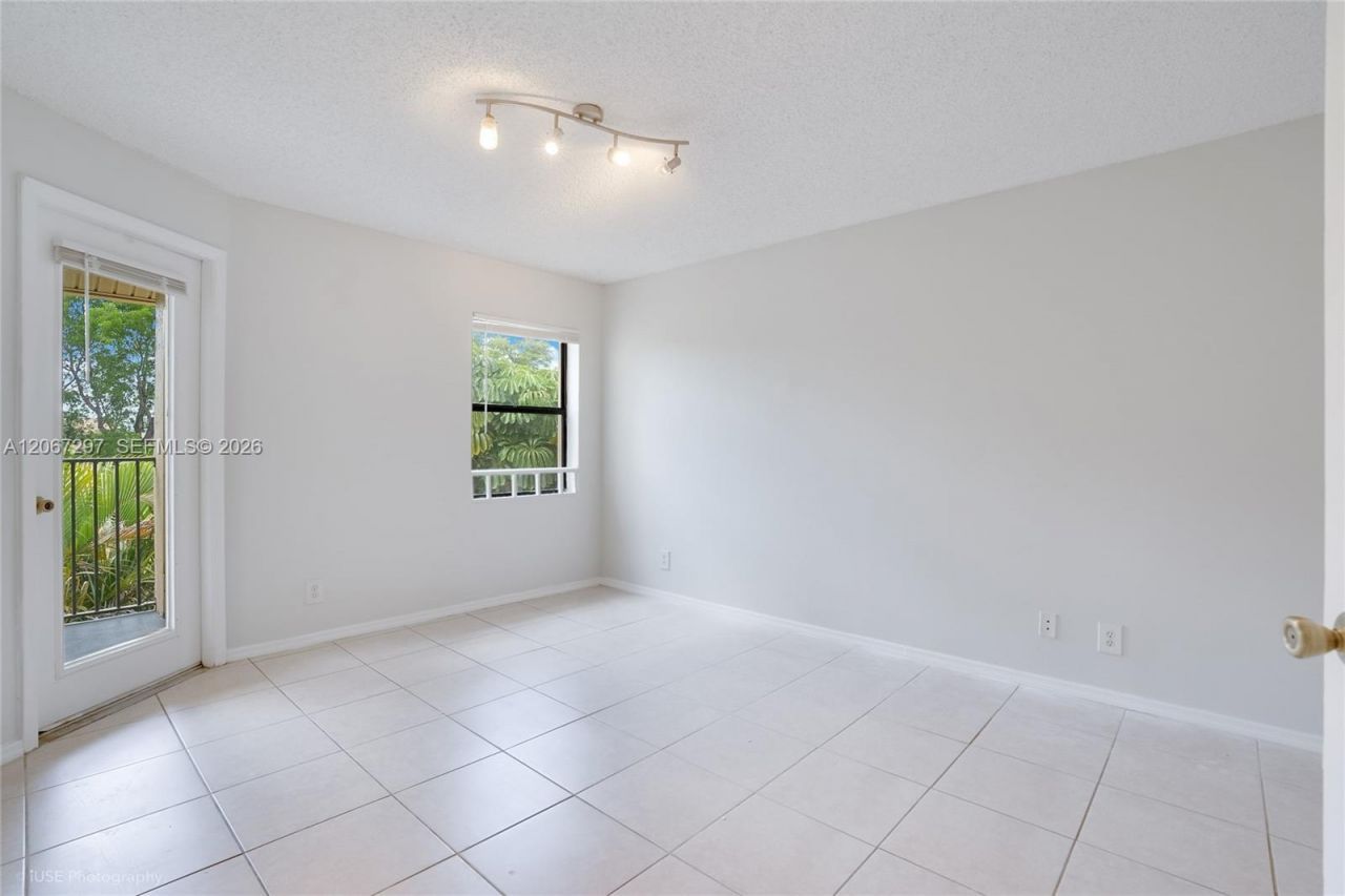 9999 Summerbreeze Dr, Unit 409, Sunrise, FL 33322 Photo