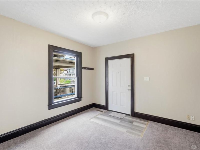 462 - 462.5 Stanton Avenue, Springfield, OH 45503 Photo 2
