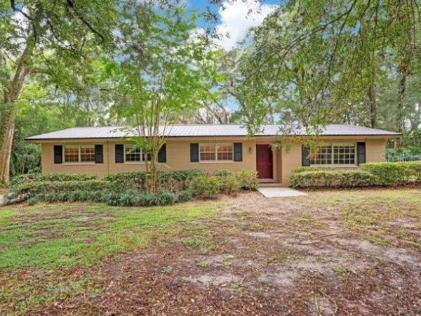 560 N LAKE PLEASANT ROAD, APOPKA, FL 32712