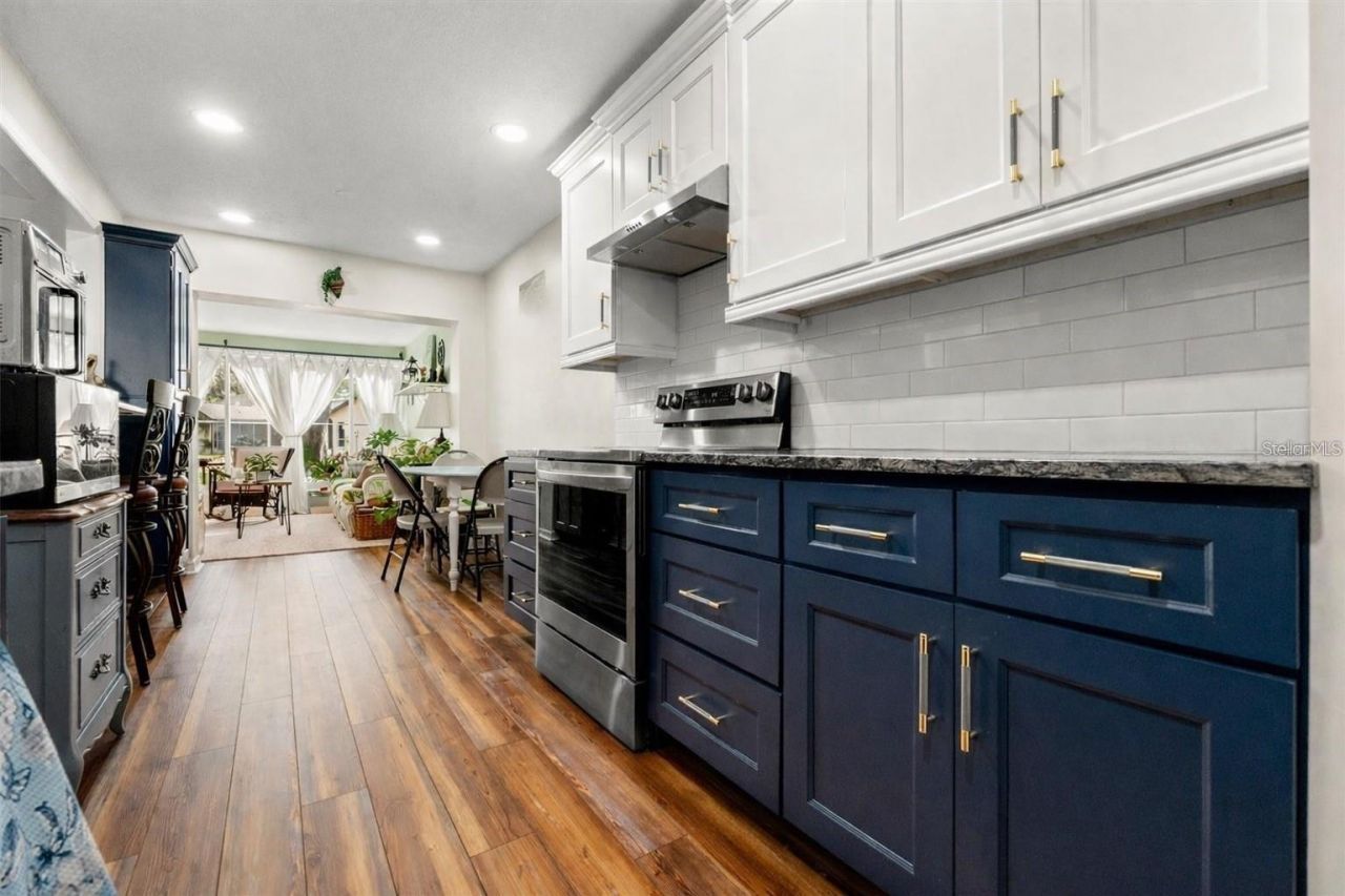 7427 Heather Walk Drive, Weeki Wachee, FL 34613 Photo