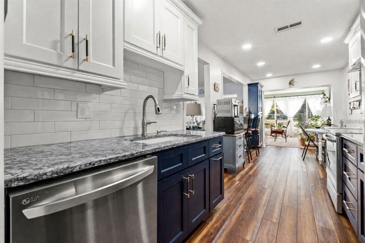 7427 Heather Walk Drive, Weeki Wachee, FL 34613 Photo