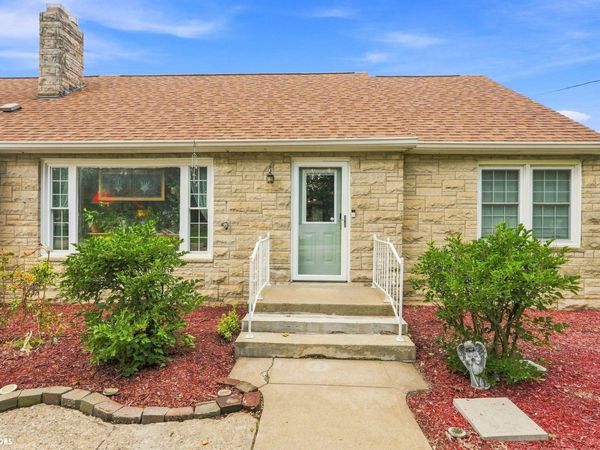 715 Pine Street, Mediapolis, IA 52637