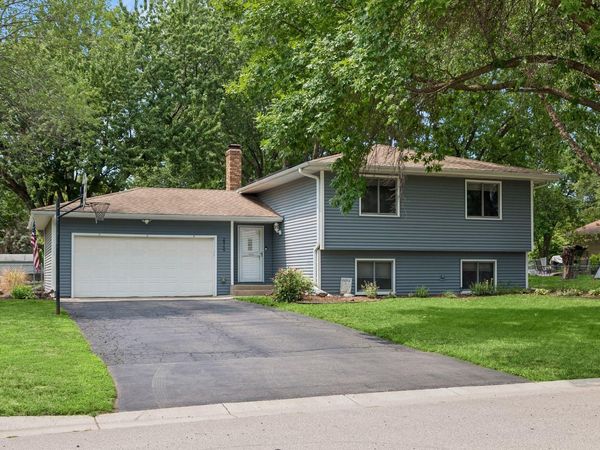 20749 Italy Avenue , Lakeville, MN 55044