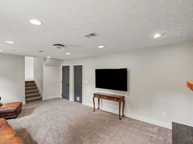 6576 E KNOLLWOOD Circle, Loveland, OH 45140 Photo 18