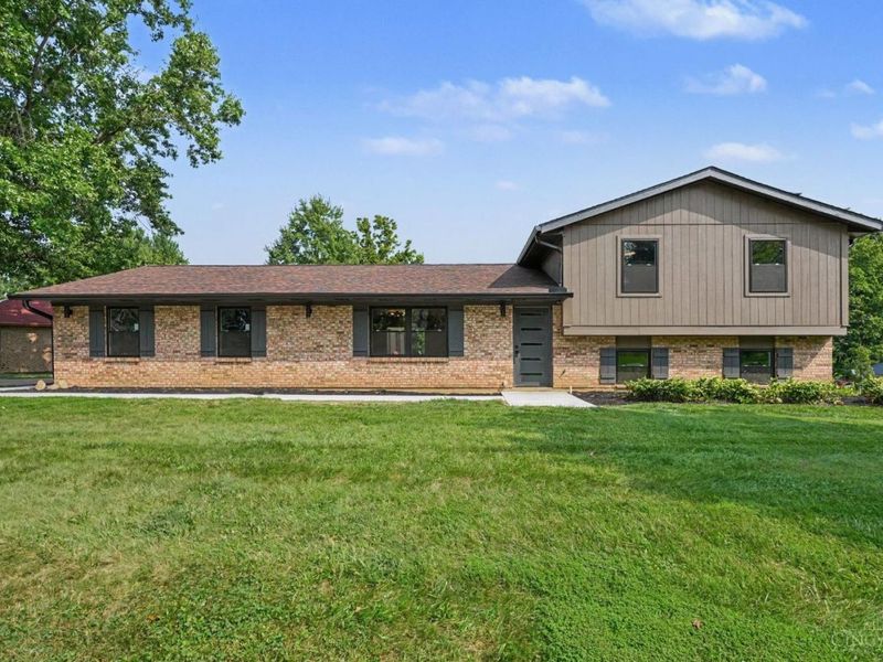 6576 E KNOLLWOOD Circle, Loveland, OH 45140 Photo 2