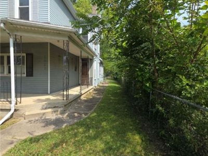 1027 W Riverview Avenue, Dayton, OH 45402 Photo 2