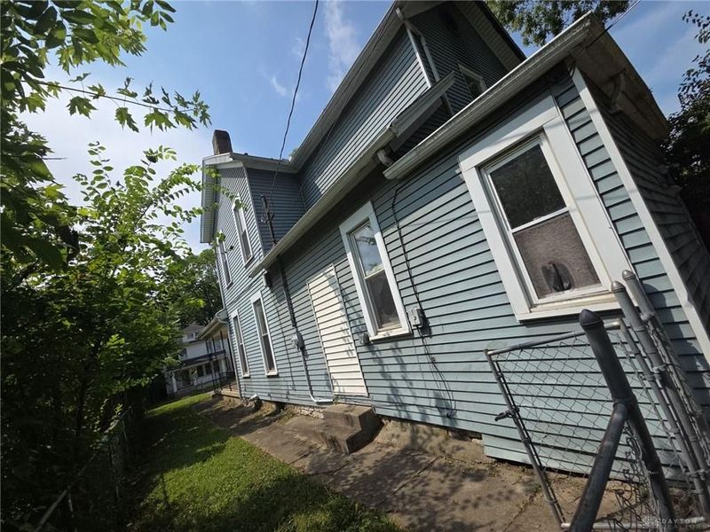 1027 W Riverview Avenue, Dayton, OH 45402 Photo 4