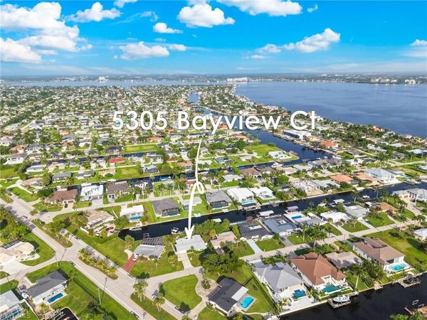 5305 Bayview CT, CAPE CORAL, FL 33904